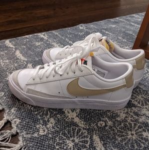 Nike Blazer Low '77 sneakers